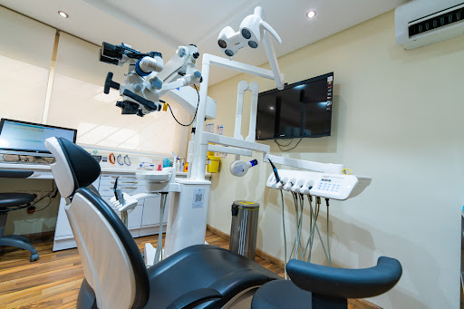 عيادات سافي لطب وتجميل الاسنان - Savvy Dental Clinics
