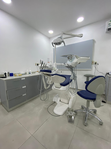 عيادات إكليل لطب الأسنان